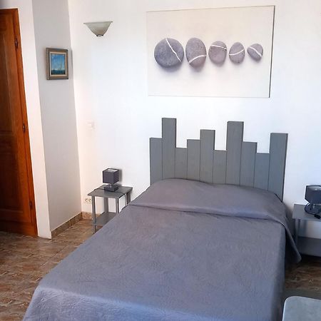 La Tour Fondue Appartement Vue Mer Grand T2 Face A Porquerolles Drap Serviette Non Fournis Hyères Exterior foto