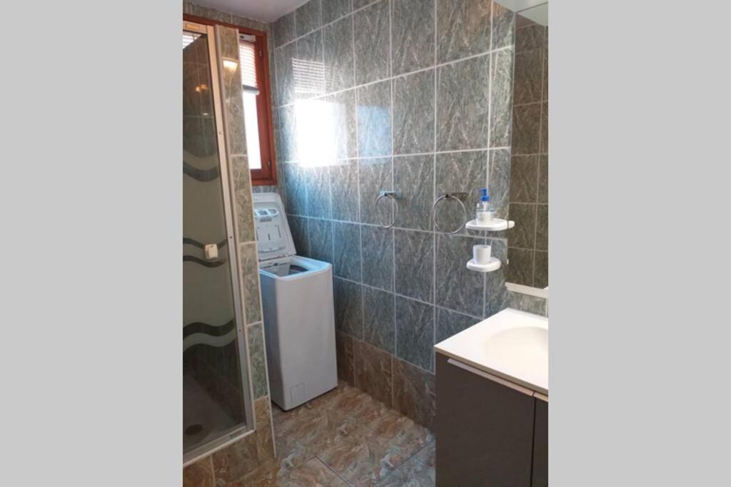 La Tour Fondue Appartement Vue Mer Grand T2 Face A Porquerolles Drap Serviette Non Fournis Hyères Exterior foto